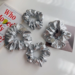 Scrunchies in Tessuto Metallico Argento Elastici per Capelli Minimalisti per Donna Coda di Cavallo Accessori per Capelli