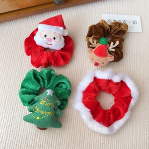 Vierer-Set Weihnachts-Haargummis aus Samt mit Rentier-, Weihnachtsmann- und Baummotiv