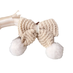 Barrette à cheveux nœud tricoté blanc crème avec pompons en peluche pour l'hiver