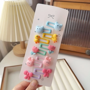 Détail de l'ensemble de 10 pinces à cheveux de dessin animé pour petites filles