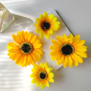 Realistic Simulation Sunflower Hair Clip Brooch Dual Use Fabric Flower Duckbill Clip For Women Girls Summer Beach Accessories