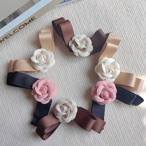 Pince à Cheveux Vintage avec Nœud et Fleur de Camélia pour Femme Élégante Pince à Bec de Canard en Satin Accessoires de Mode