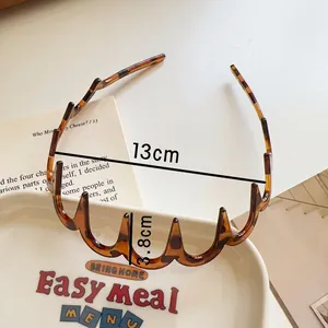 Tortoiseshell wavy headband with teeth for women, 13cm width and 12g lightweight resin