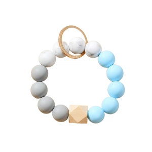 Bracelet porte-clés en perles de silicone bleues grises marbrées et anneau doré