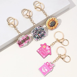 Five-piece set of pink and yellow acrylic MAMA keychains for Mother's Day gifts