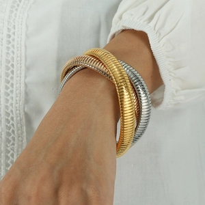 Bracciale avvolgente tubogas a tre strati in acciaio inossidabile oro, argento e oro rosa