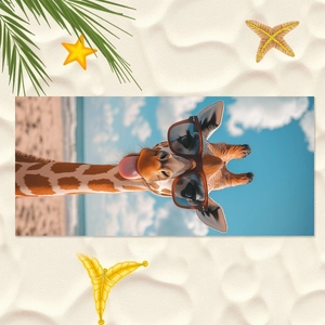 Détail d'une serviette de plage en microfibre avec girafe à lunettes et feuilles de palmier