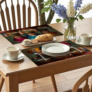 Set de table artistique sur table en bois avec portrait coloré de femme africaine