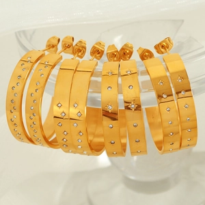 Titanium Staal Achtpuntige Ster Oorringen Ingelegd Met Strass Goud Zilver C-Vormige Oorbellen Voor Vrouwen Mode Sieraden