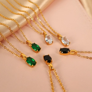 Minimalist Titanium Steel Pendant Necklace For Women Luxury Oval Rhinestone Claws Inlaid Gold Chain Commuter Fashion Jewelry