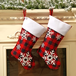 Large Christmas Stocking Red Black Buffalo Plaid Snowflake Pattern Xmas Tree Hanging Decorative Sock For Holiday Party
