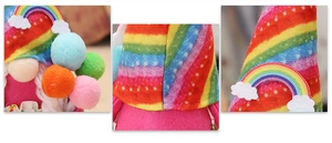 Détails du nain en peluche arc-en-ciel avec rayures colorées et pompons décoratifs