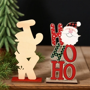 Adorno de mesa navideño de madera HO HO HO con cara de Papá Noel y estampados de cuadros