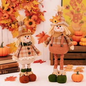 Telescopic scarecrow dolls with sunflowers and maple leaves for Thanksgiving harvest decor