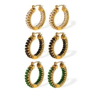 Vintage Gold Creolen mit weißen schwarzen und grünen Zirkonia Steinen besetzt