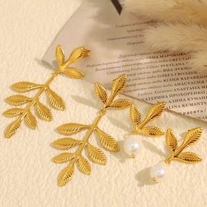 Vintage Nature Leaf Stainless Steel Dangle Earrings For Women Gold Silver Plated Freshwater Pearl Drop Earrings Jewelry Gift