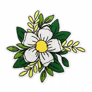 Exquisite white flower and green leaf embroidered patch for DIY garment decoration