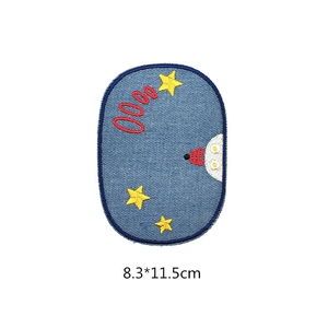 Detaillierter ovaler Denim-Stickpatch mit Stern und Spirale, Größe 8,3x11,5 cm