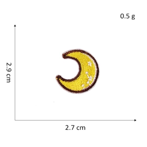 Detailed size and weight view of a yellow moon cartoon embroidered patch with white stars