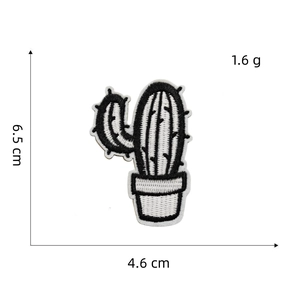 Detailed size chart showing 6.5 cm by 4.6 cm cactus embroidered patch dimensions