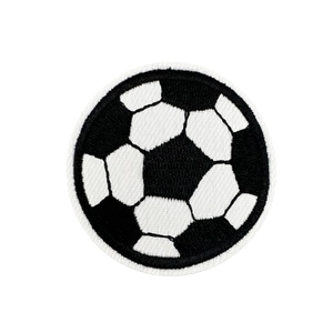 Écusson brodé de football rond classique noir et blanc avec broderie détaillée à repasser