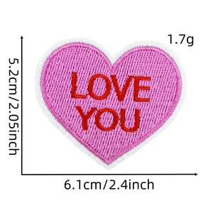 Écusson brodé cœur rose avec texte LOVE YOU, taille 5,2x6,1 cm pour décor de vêtements
