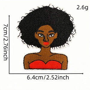 Écusson brodé fille noire pour vêtements avec dimensions 6,4x7cm et poids léger de 2,6g