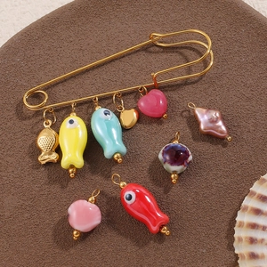 Grande Broche Épingle de Nourrice en Acier Inoxydable Avec Breloques Poisson Cœur Künstliche Perle Baroque pour Femmes