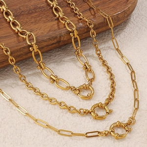 Drie vintage 18k gouden roestvrijstalen kettingen met U-vormige en paperclip-schakels