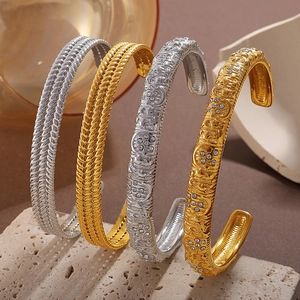 Πολυτελή βραχιόλια από ανοξείδωτο ατσάλι 18K με σχέδια αστέρι φεγγάρι και κρύσταλλα