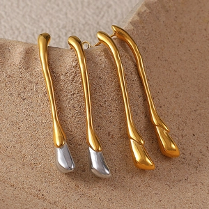 Boucles d'oreilles pendantes bicolores en acier inoxydable plaqué or 18 carats pour femme