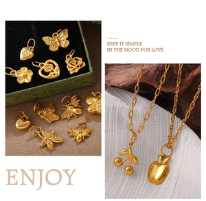Collection de mini pendentifs en acier inoxydable doré 18K en forme de cœur et papillon