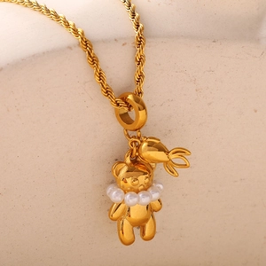 Fashionable 18K gold plated stainless steel bear necklace with pearls and twist chain