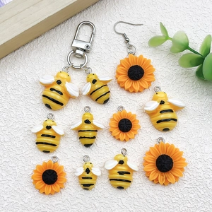 Pendentifs créatifs tournesol et abeille en résine pour bijoux DIY et porte-clés