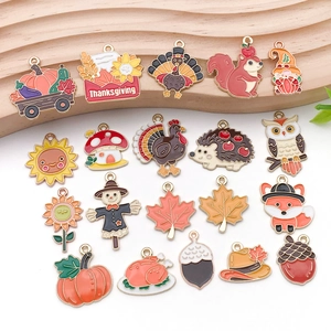 Lot de breloques émaillées Thanksgiving avec dinde et citrouille pour création de bijoux