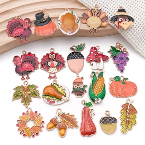 Détail de breloques en alliage dinde et citrouille de Thanksgiving pour bijoux DIY