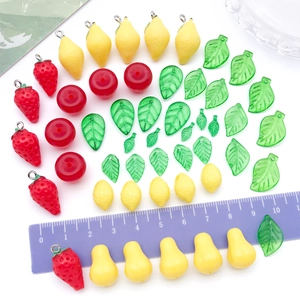 Mini ciondoli in acrilico a forma di frutta per la creazione di gioielli fai da te