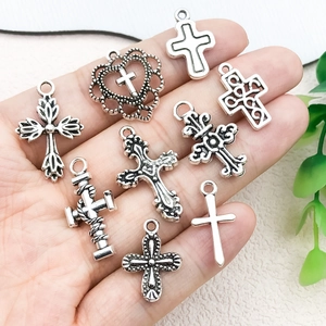 Set mit 9 Vintage-Silber-Kreuzanhängern aus Legierung für DIY-Schmuck und Ketten