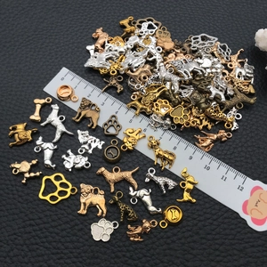 Set de breloques chien en alliage 5 couleurs avec pattes et os pour bijoux DIY