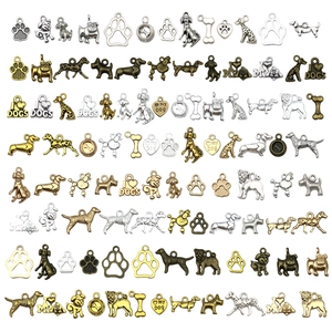 Pendentifs assortis pour chiens en alliage comprenant os, pattes et races en trois finitions