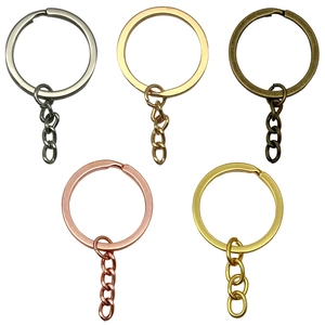 Five-color metal keyrings with tail chains in silver, gold, bronze and rose gold finishes