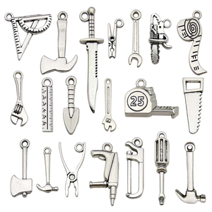 Détails de 21 breloques d'outils assorties en alliage argenté pour bijoux DIY