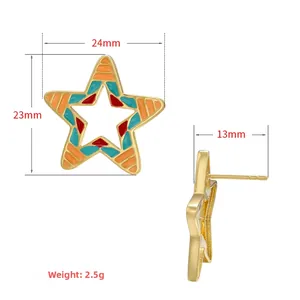 Orecchini a stella in smalto, dimensioni 23x24 mm con perno da 13 mm e peso di 2,5 g