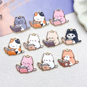 Cartoon Kat Leest Boek Legering Druppelolie Hangers Voor DIY Sleutelhanger Oorbellen Ketting Sieraden Accessoires Veelkleurig