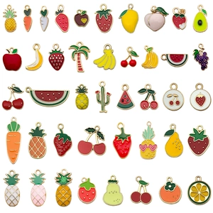 Pendentifs en émail coloré avec motifs de fruits comme fraise et cerise pour bijoux DIY