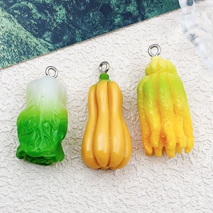 Mini dijes de resina de verduras con col, calabaza y bergamota con anillos de metal
