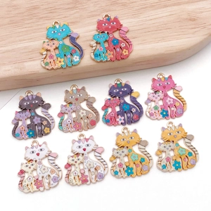 Lot de breloques chat colorées avec motifs floraux pour bijoux DIY et porte-clés