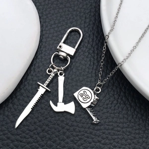 Porte-clés créatif en alliage d'argent avec mini dague, hache et collier mètre ruban