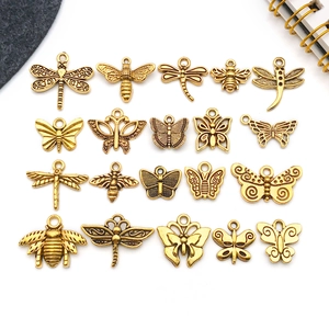 Set of 20 vintage gold insect charms with butterfly, dragonfly and bee shapes for DIY