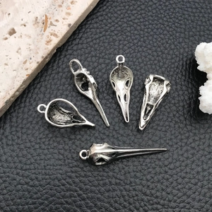 Retro zinc alloy bird skull pendant set in antique silver for DIY gothic jewelry craft
